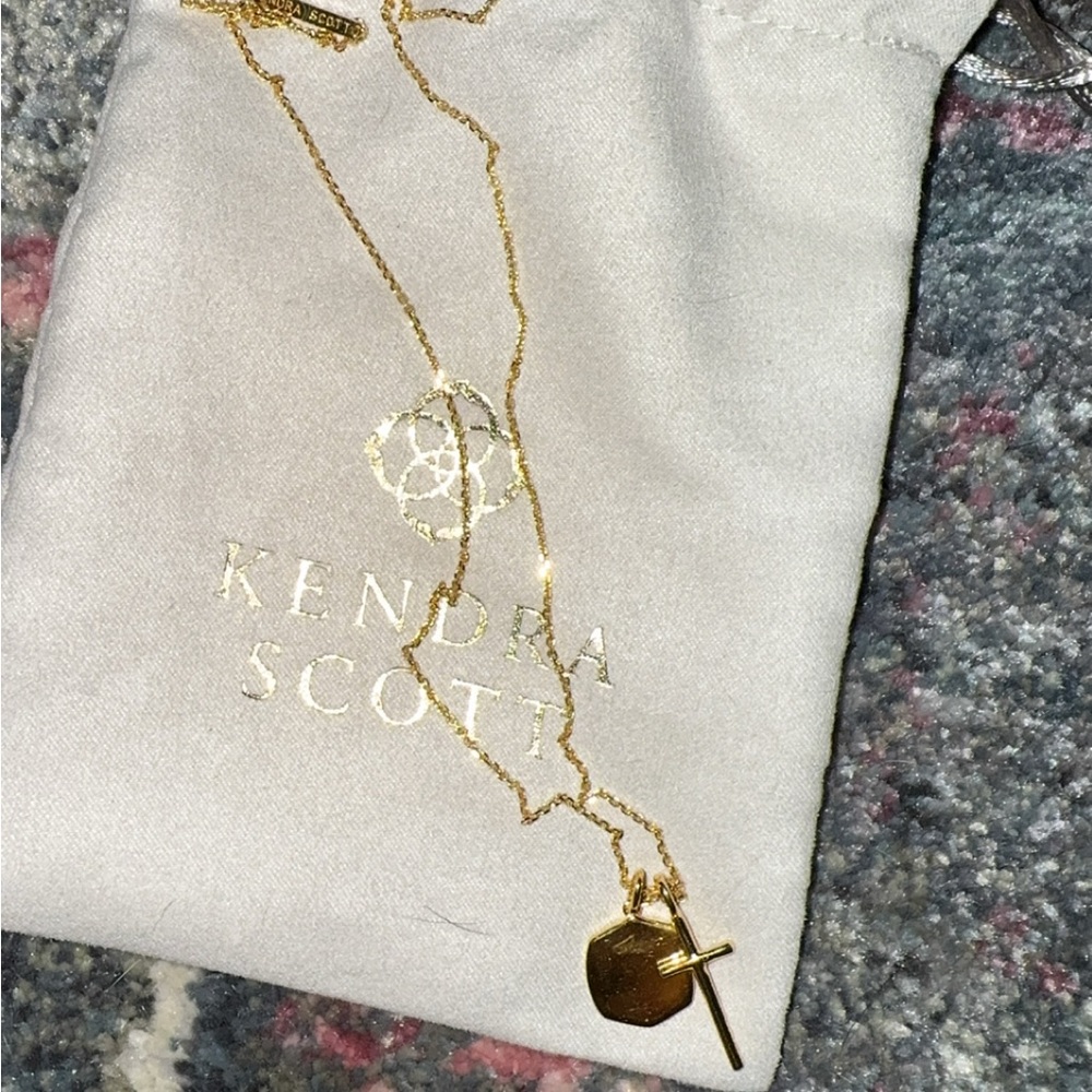 Kendra Scott Gold Pendant Necklace